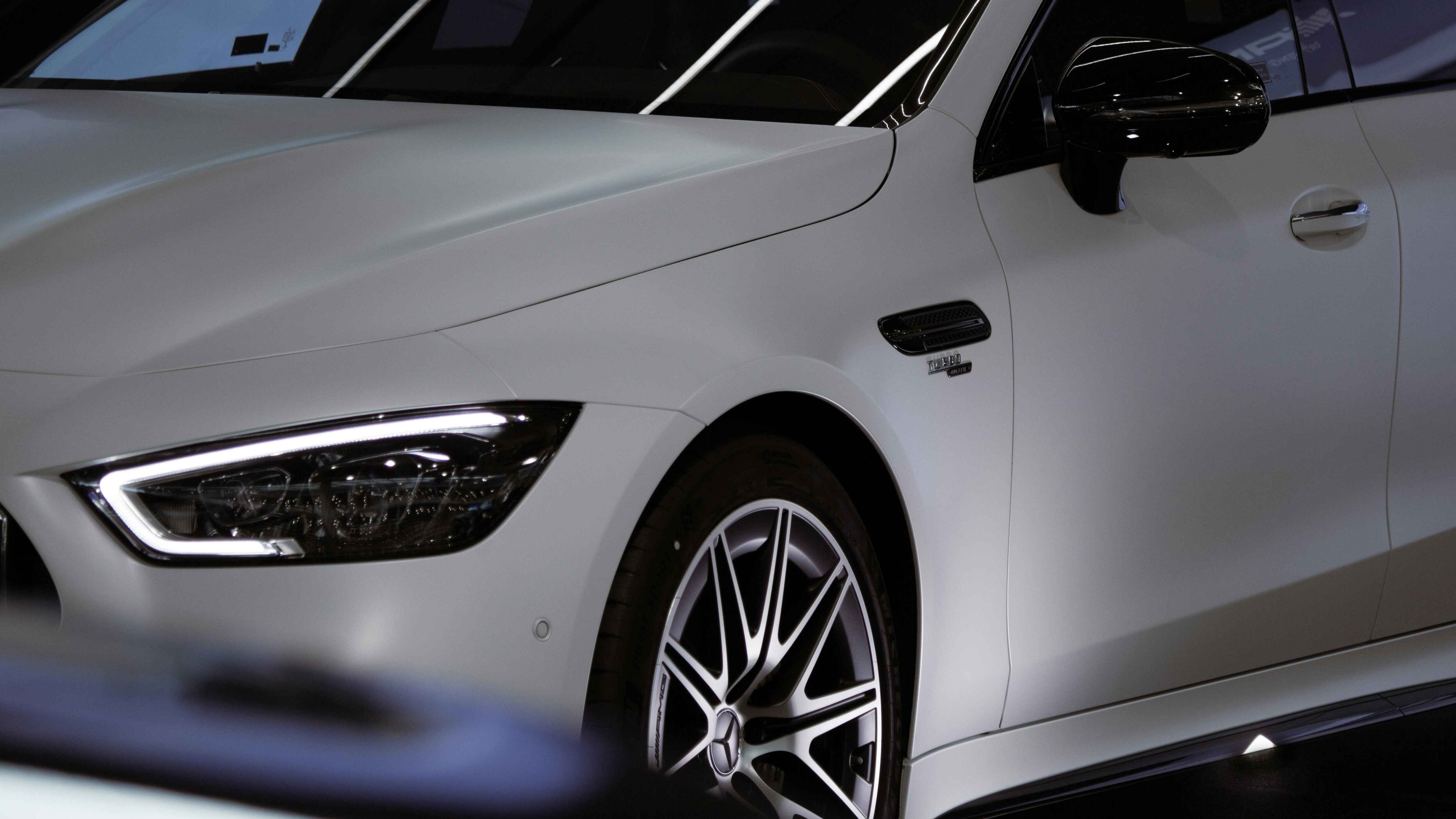 Determine car value by VIN