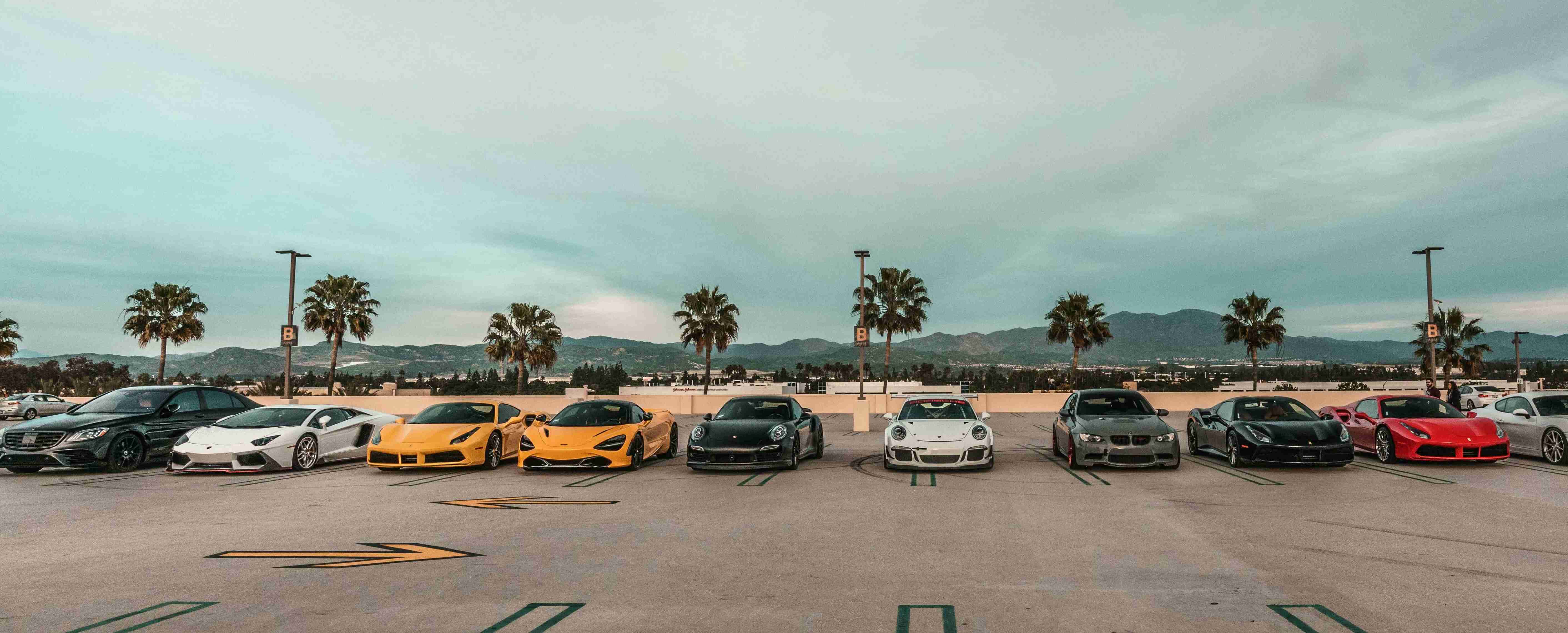 Find Transmissions Specs of Luxury Cars
