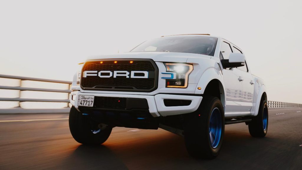 lookup vehicle specs by VIN-engine and transmission
